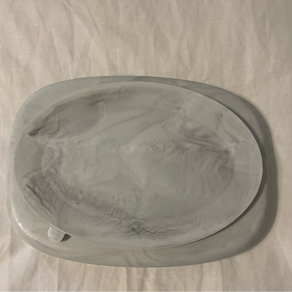 Bumpkins Silicone Grip Dish (5 Section) Marble - Picture 2 of 2